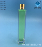 100ml晶白料长方形玻璃小酒瓶